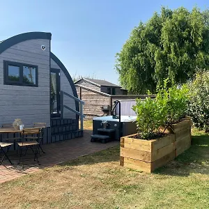  Holiday home Windmill Glamping Pod With Hot Tub - The Hideaway United Kingdom